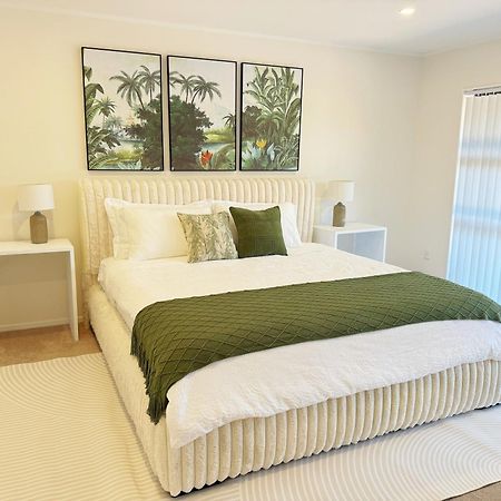 The Luxe Hidden Gem Villa In Auckland Heart - 3 Bedrooms Near Newmarket Westfieldmall ภายนอก รูปภาพ